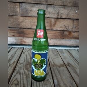 Notre Dame Fighting Irish 1977 National Champions Commemorative 7up Bottle